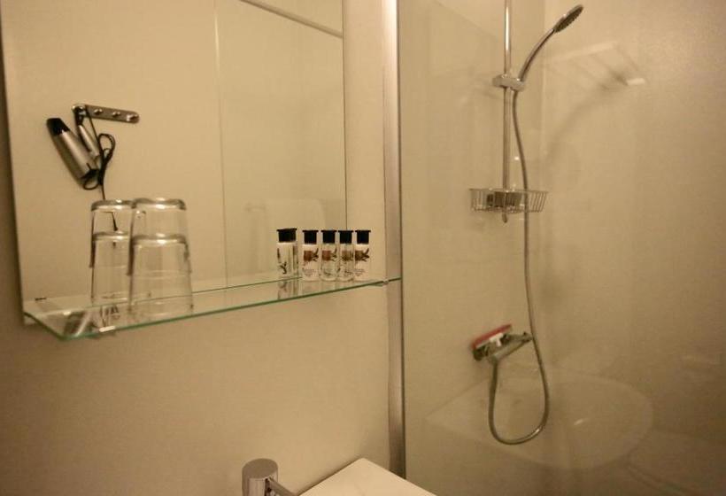 ホテル Uddeholms L