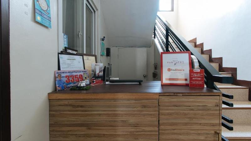 هاستل Reddoorz @ Golite Washington