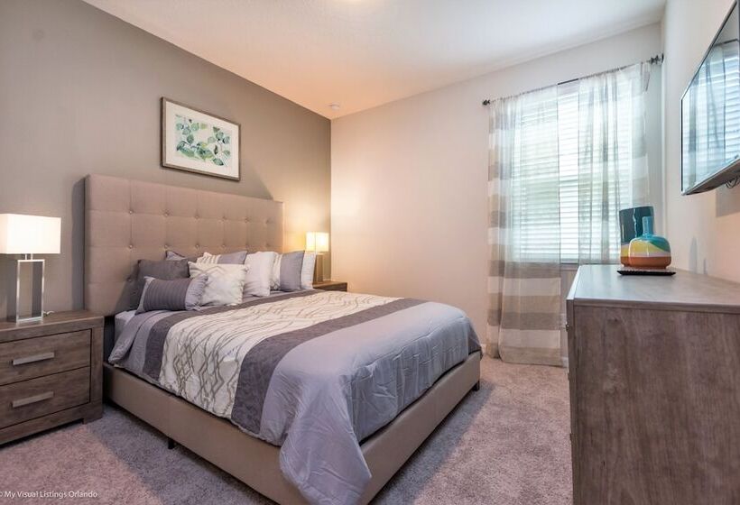 7 Bed 5 Ba Villa With Games, Pool & Spa