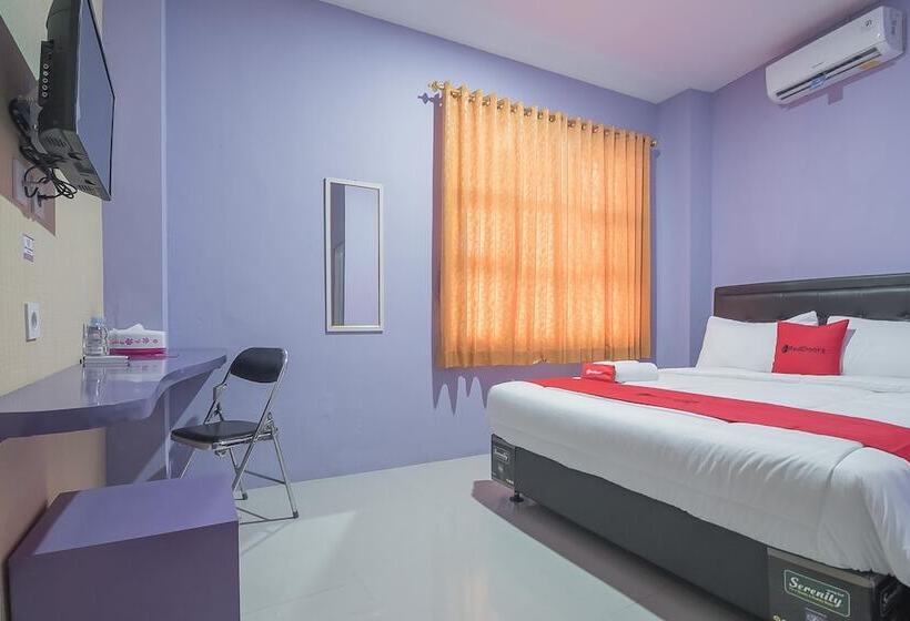 ペンション Reddoorz @ Gatot Subroto Street Bandung 2