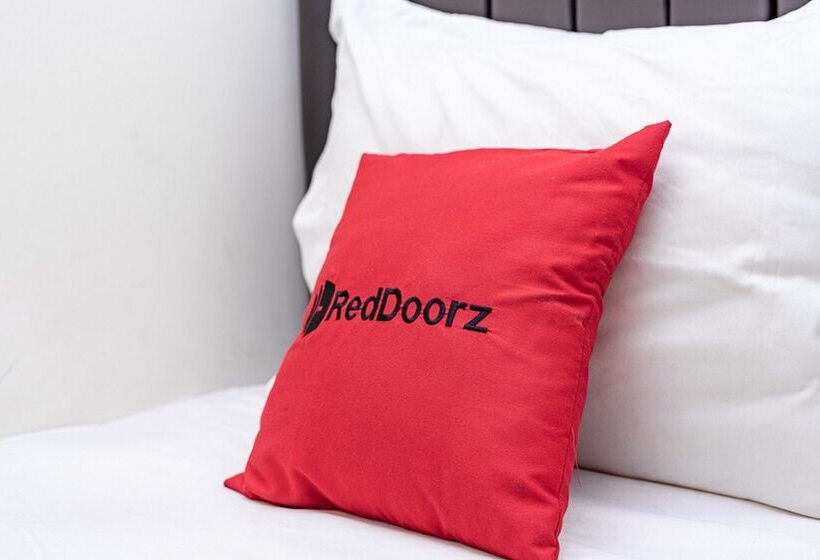 ペンション Reddoorz Near Alun Alun Bandung 2