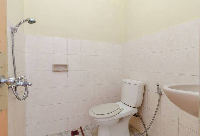 پانسیون Reddoorz @ Parapat