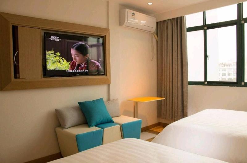 酒店 7 Days Inn·ulanqab Tsining Railway Station