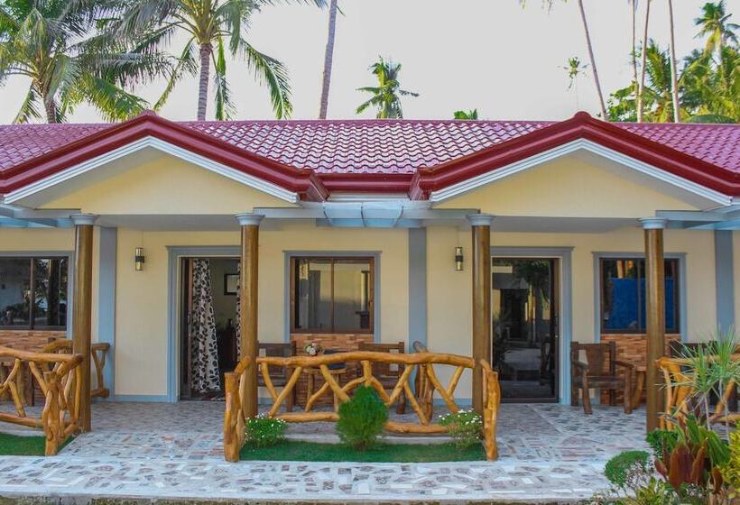 هتل Aloha Seaside Resort