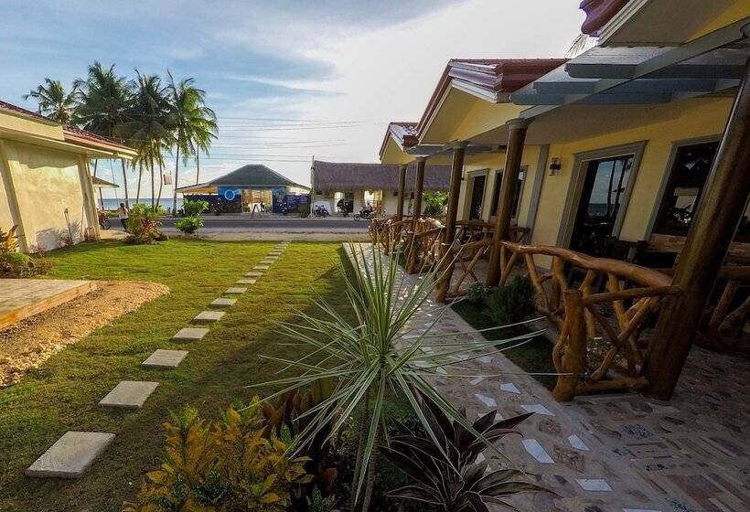 هتل Aloha Seaside Resort