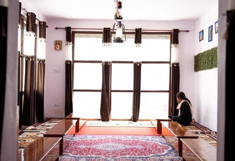 ユースホステル The Travellers Shed