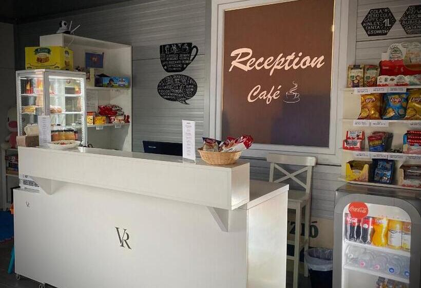 تختخواب و صبحانه Vecsési Rendezvényközpont és Panzió