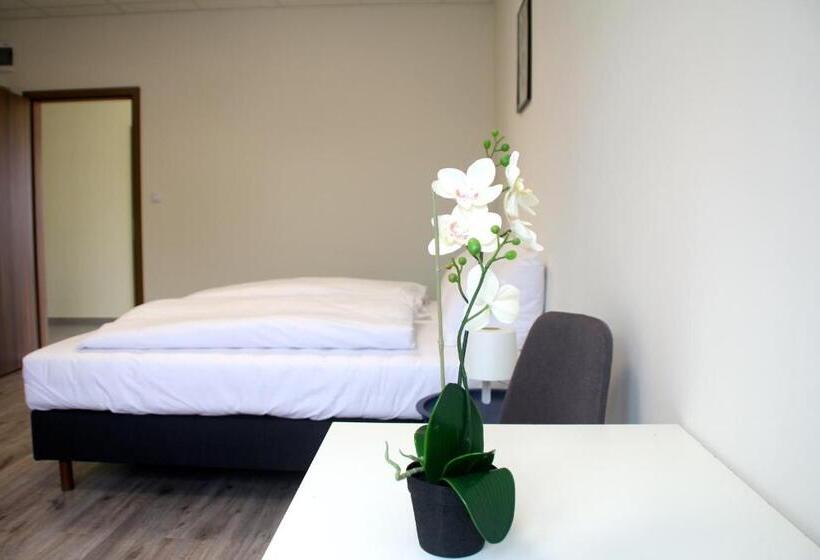 تختخواب و صبحانه Vecsési Rendezvényközpont és Panzió