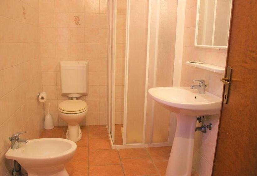 בית מלון כפרי Agriturismo Arundineto Valle   By Bolgheri Holiday