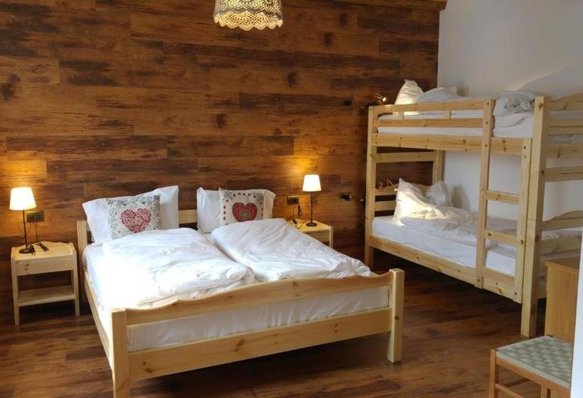 ホテル Albergo Al Pino