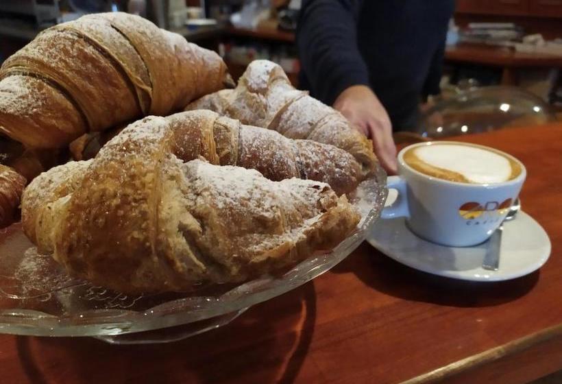 ホテル Albergo Al Pino