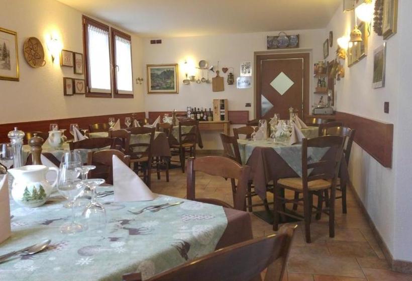 ホテル Albergo Al Pino