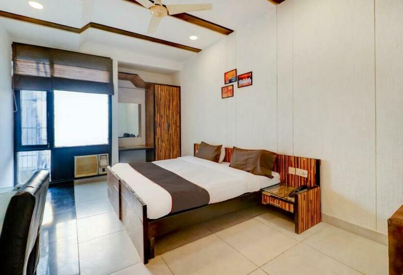 בית מלון כפרי Collection O 77038 Cozy Stayz