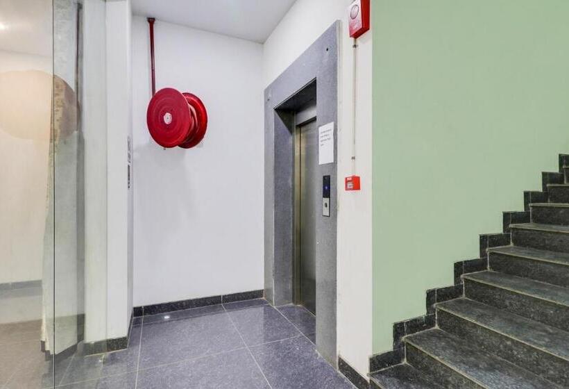 Отель Collection O 79127 Collection O Green Plaza