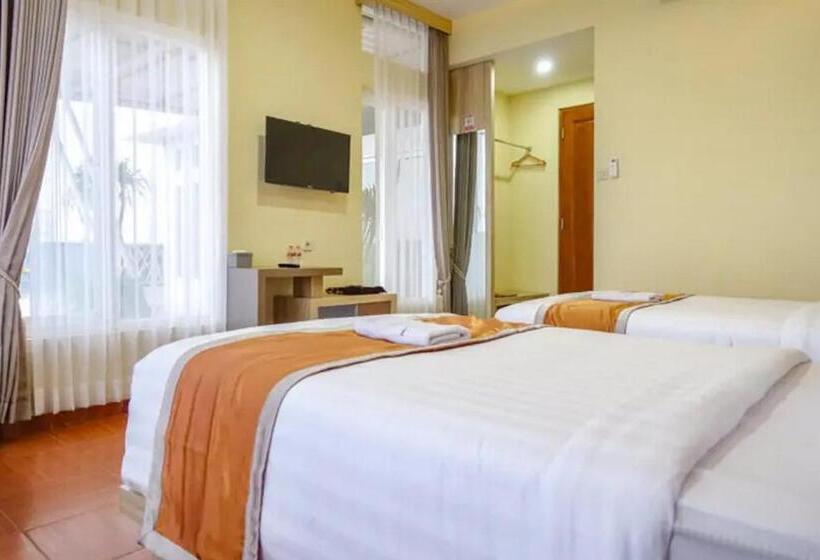 Отель De Malang Sweet Homestay Syariah Mitra Reddoorz