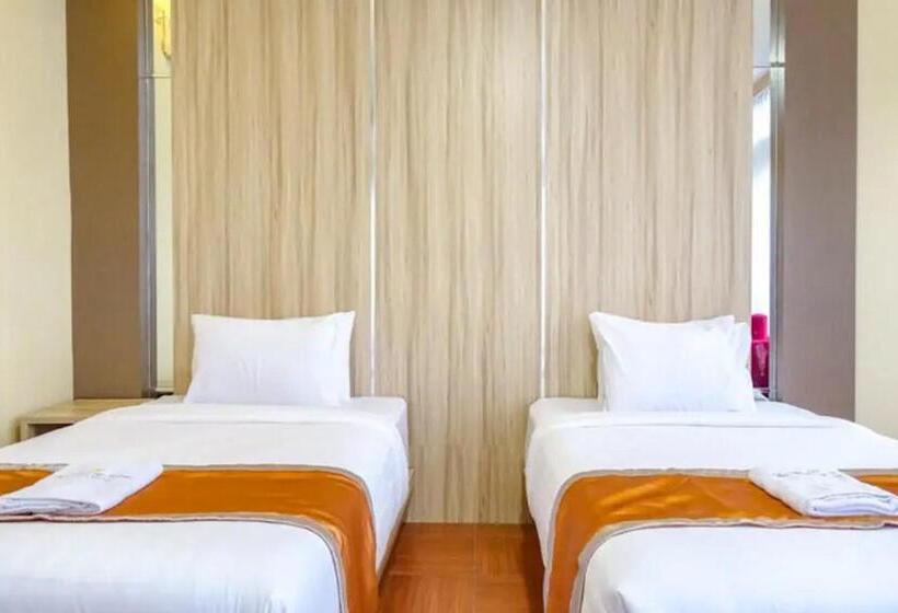 Отель De Malang Sweet Homestay Syariah Mitra Reddoorz