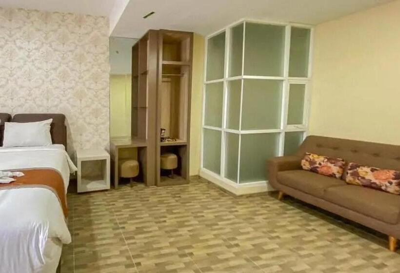 Отель De Malang Sweet Homestay Syariah Mitra Reddoorz