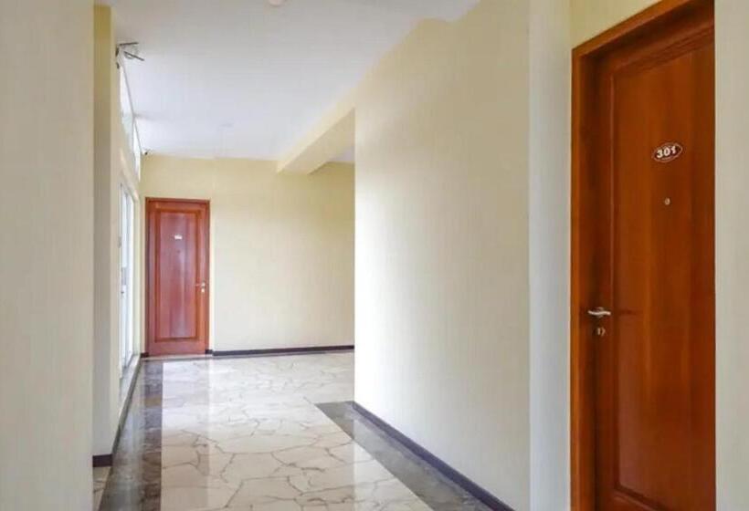 Отель De Malang Sweet Homestay Syariah Mitra Reddoorz