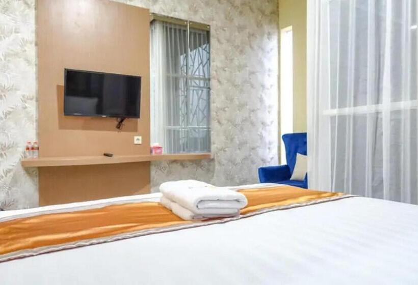 Отель De Malang Sweet Homestay Syariah Mitra Reddoorz