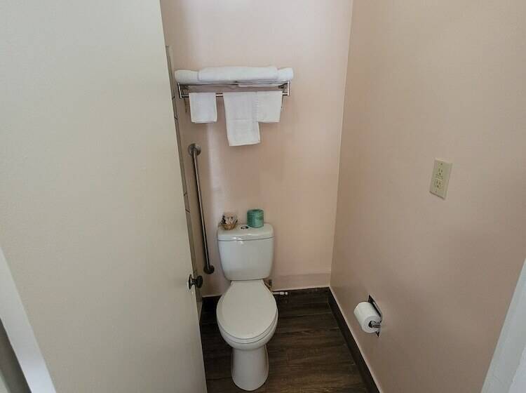 ホテル Economy Inn Sylva