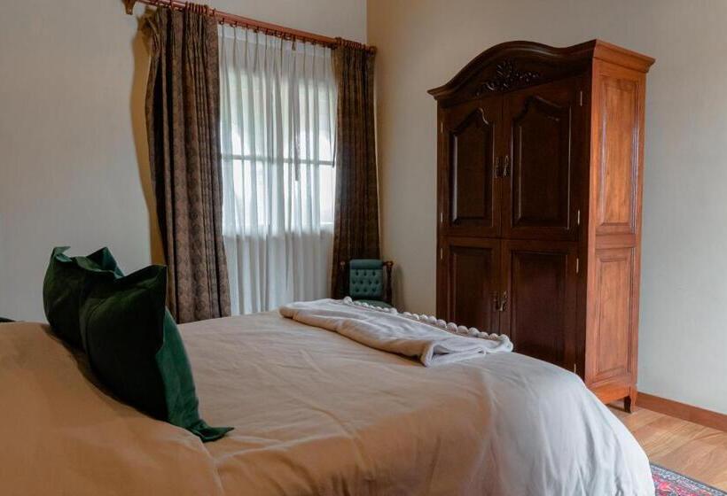 هتل & Hacienda La Caravedo