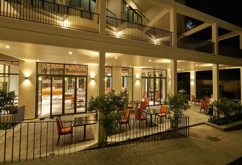 هتل Hoan My Resort Ninh Chu