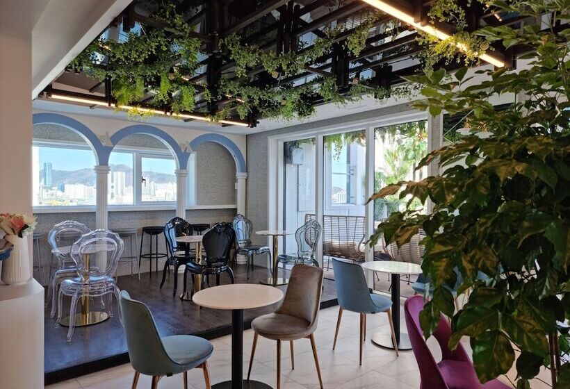 Hound Hotel Busan Station