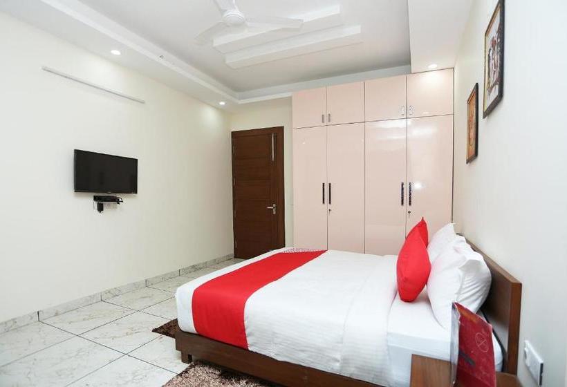 ホテル Oyo 22509 The Spark Inn