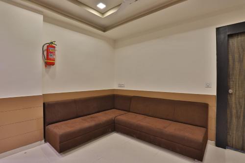 ホテル Oyo 26476 Meridan Palace