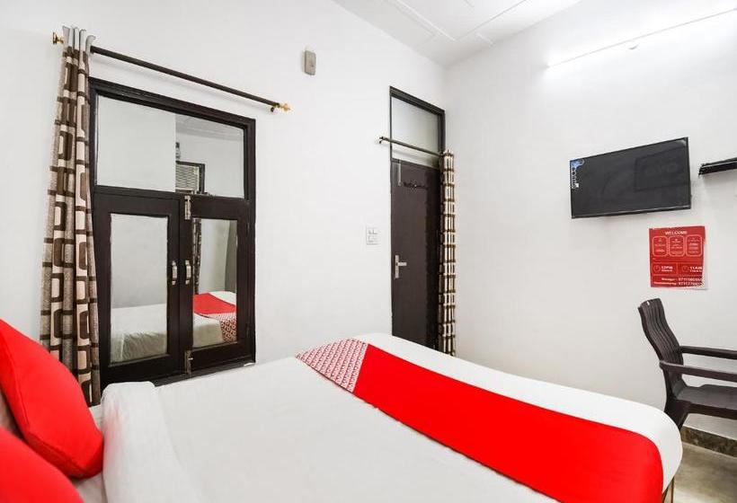 ホテル Oyo 44130  Devi Palace Inn