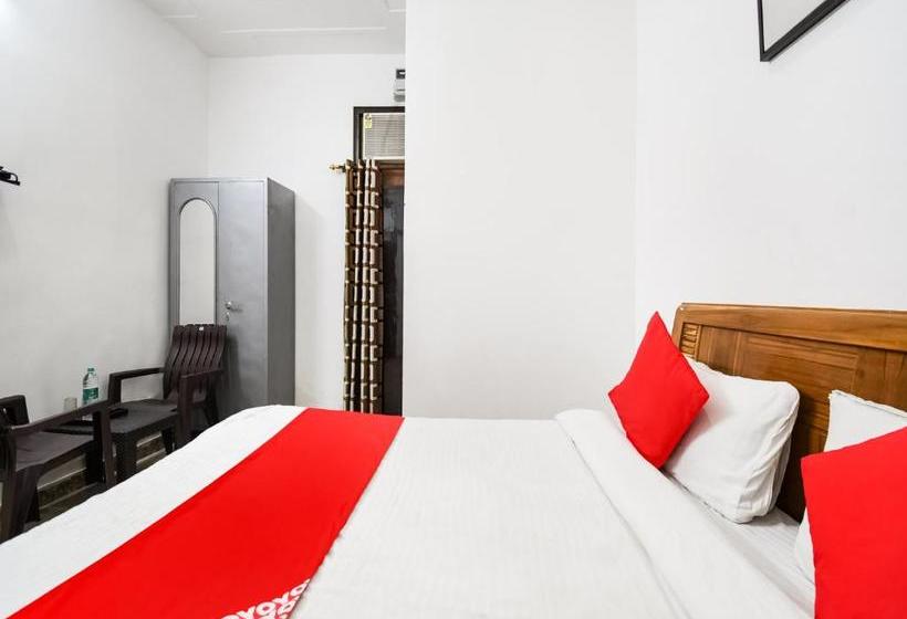 ホテル Oyo 44130  Devi Palace Inn