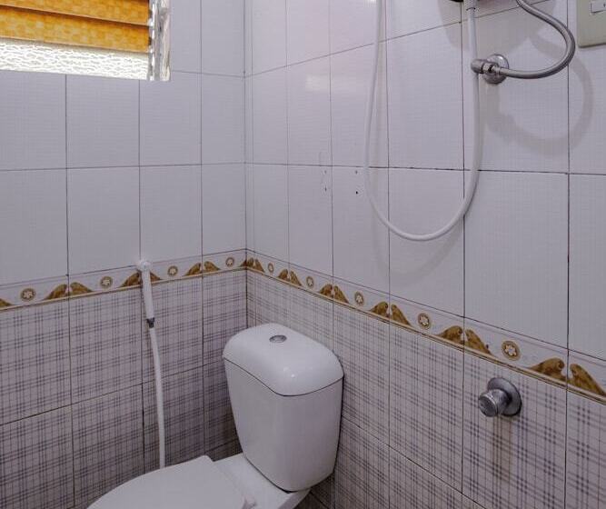 فندق Oyo 741 Sierra Travellers Inn