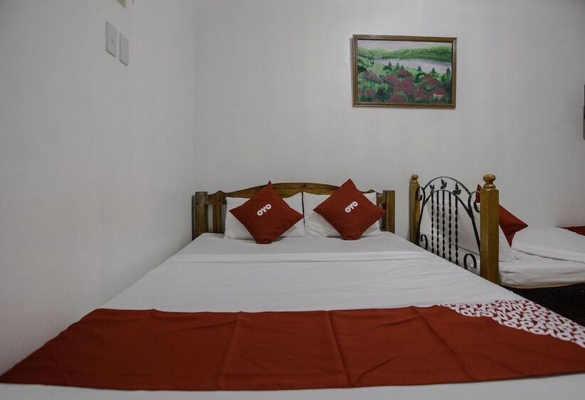 فندق Oyo 741 Sierra Travellers Inn