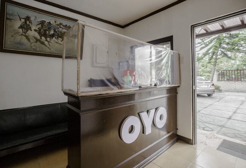 فندق Oyo 741 Sierra Travellers Inn