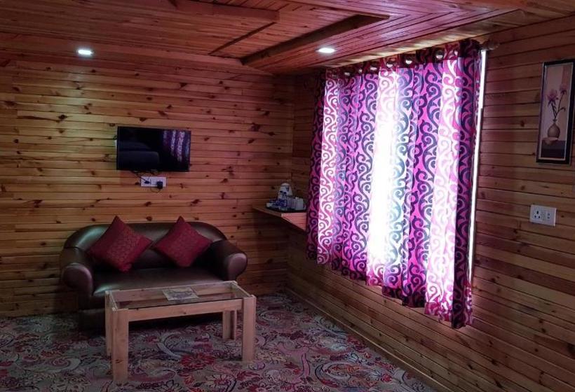 Hotel Maharaja Resort Patnitop