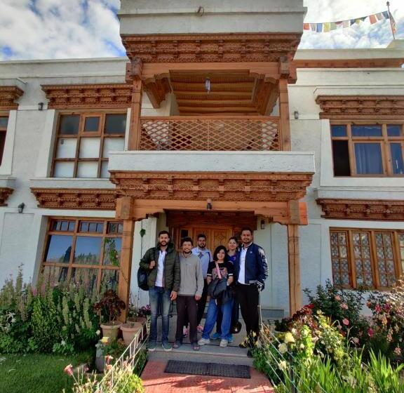 ペンション Namra Villa