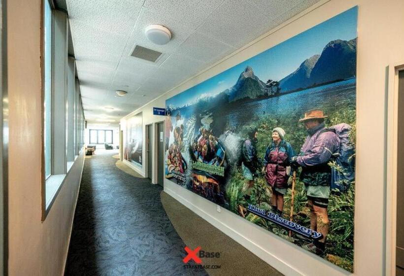 ユースホステル Base Auckland