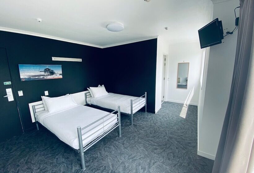 ユースホステル Based By The Lake