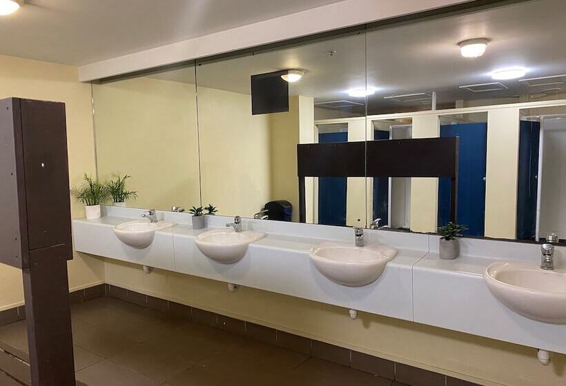 호스텔 Fort Street Accommodation