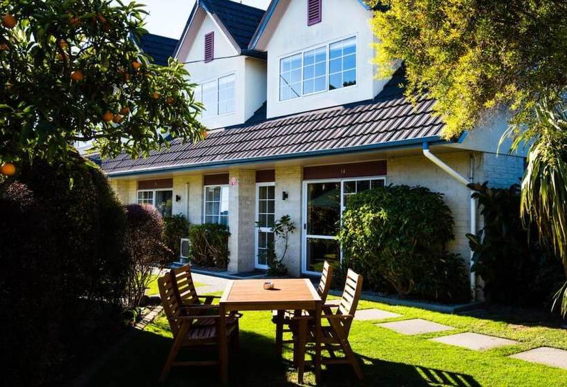 Asure Colonial Lodge Motel