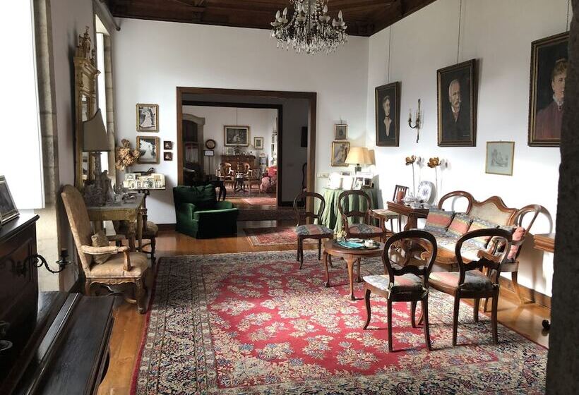 Casa Das Torres De Oliveira