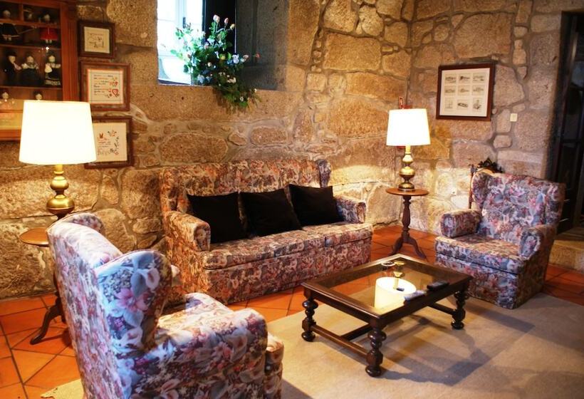 Casa Das Torres Da Facha