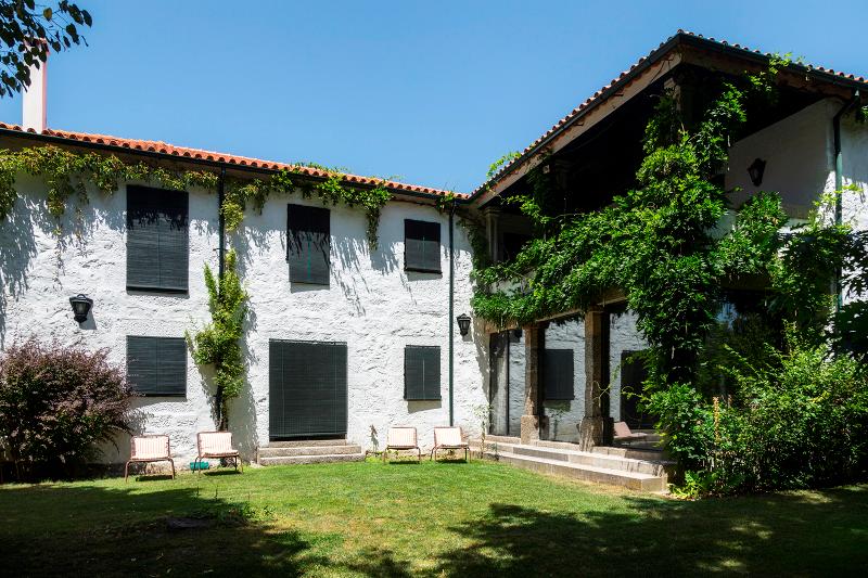 Casa De Santo Antonio De Britiande