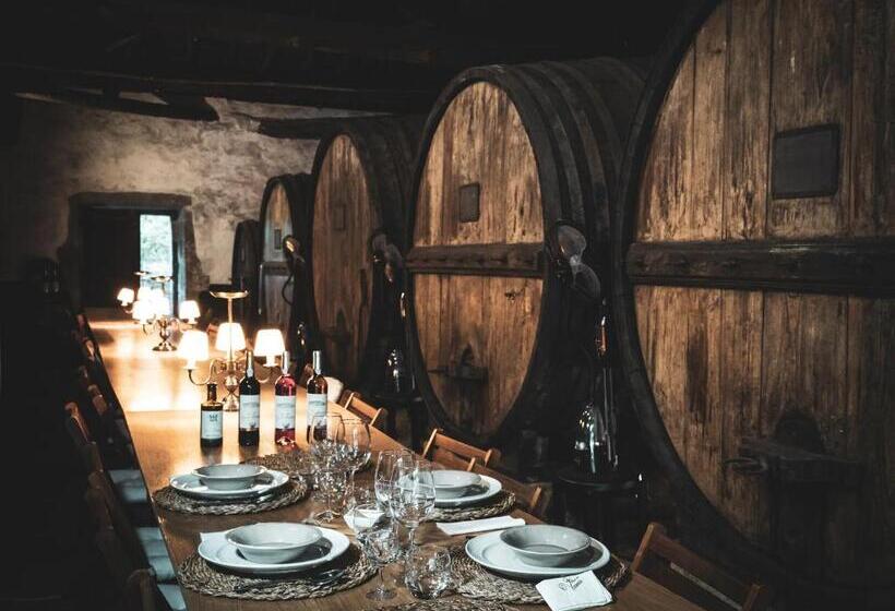 Casa Dos Varais, Manor House