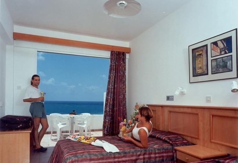 Corallia Beach Hotel Apartments