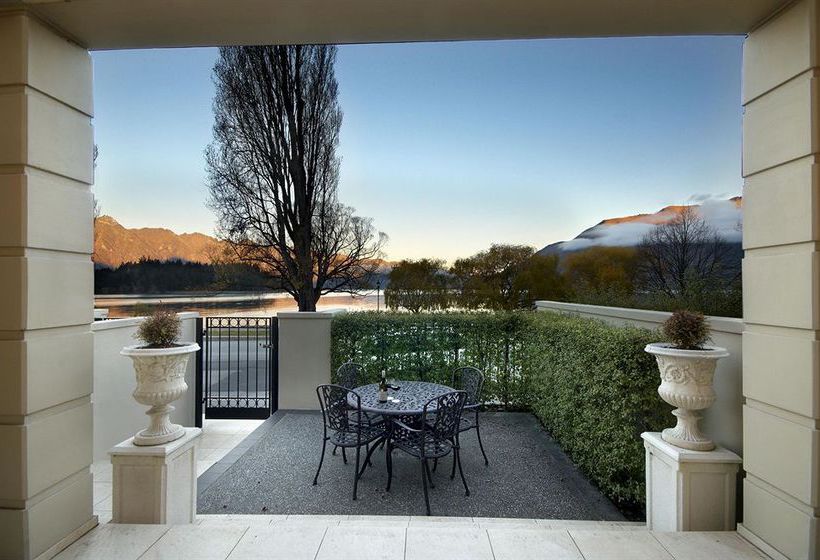 Отель Esplanade Queenstown By Staysouth