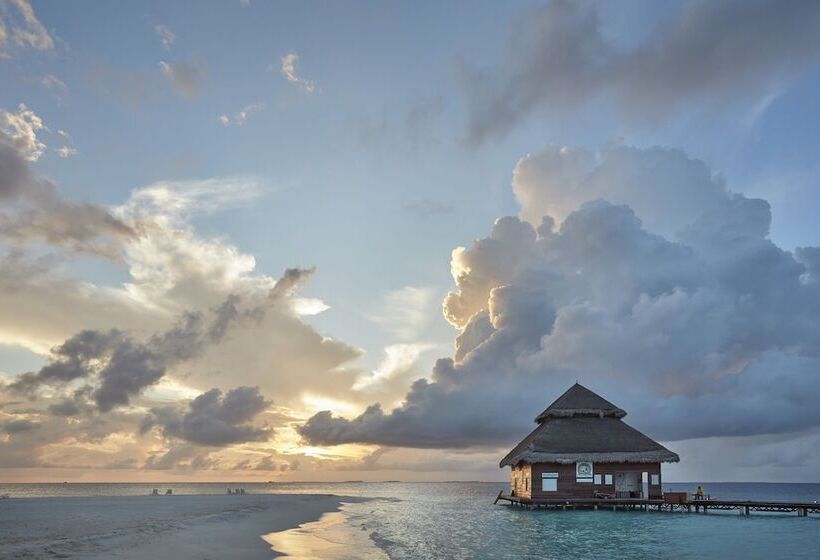 Hotel Adaaran Club Rannalhi   All Inclusive   45 Minutes Away From Male By Speedboat