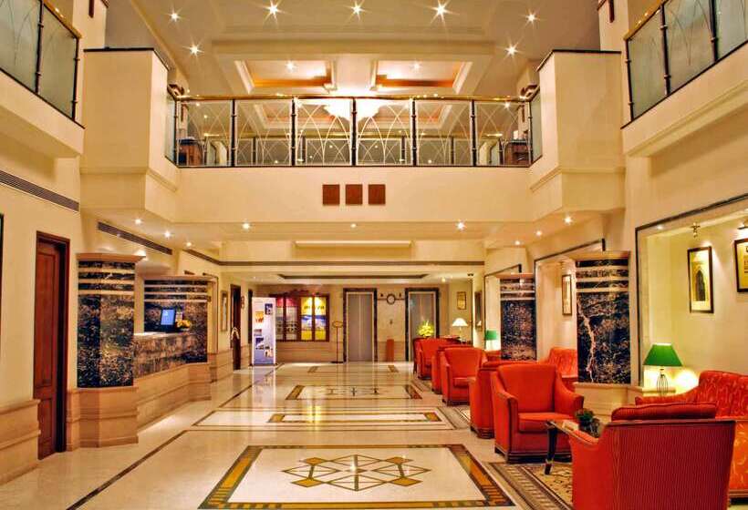 ホテル Aditya Park A Sarovar Portico