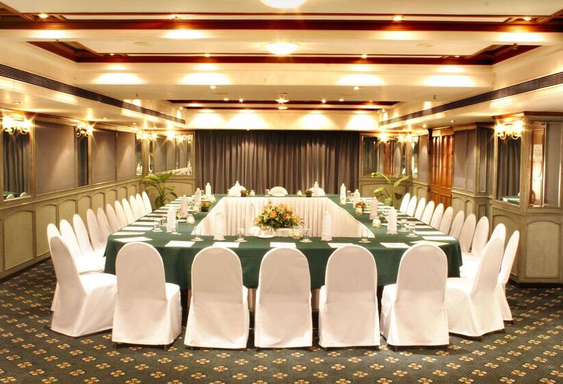 酒店 Aditya Park A Sarovar Portico