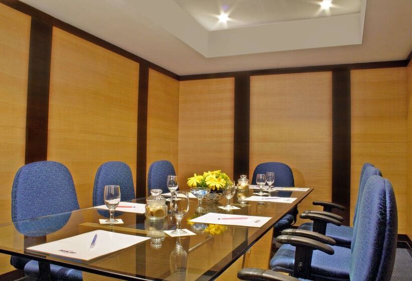 ホテル Aditya Park A Sarovar Portico